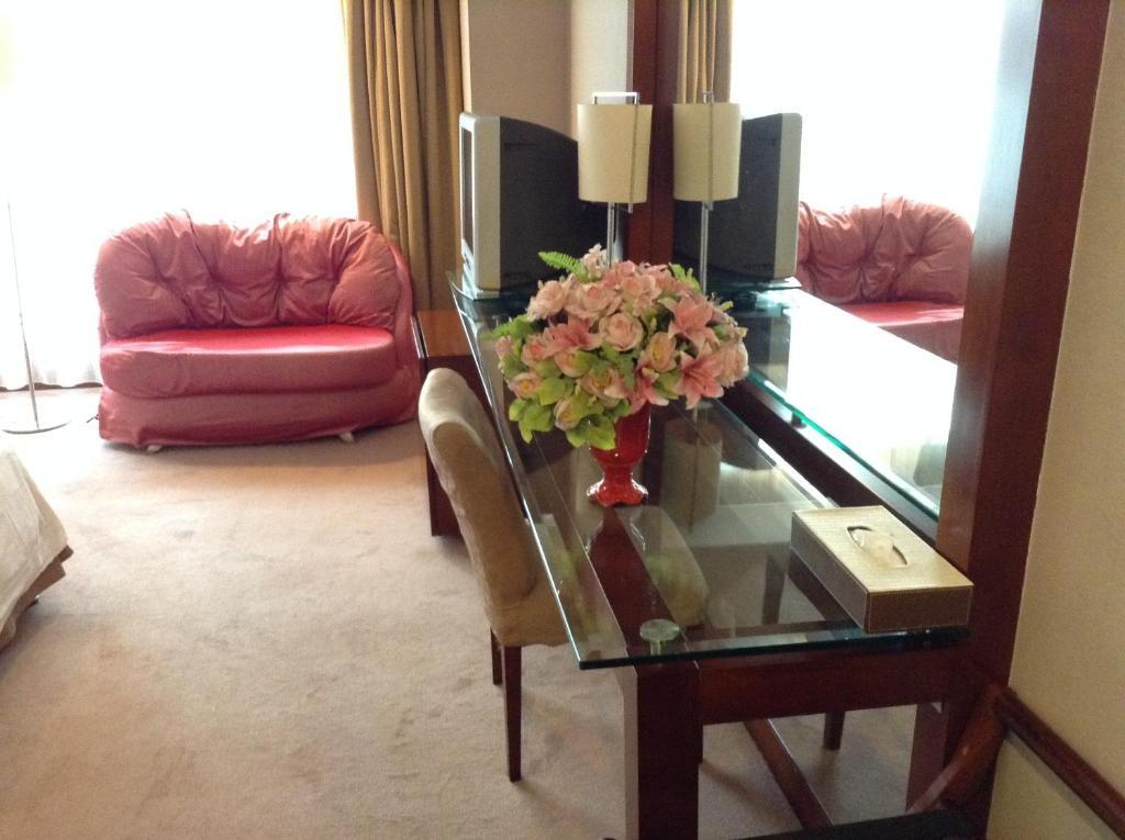 New Times Hotel Shenzhen Railway Station Esterno foto