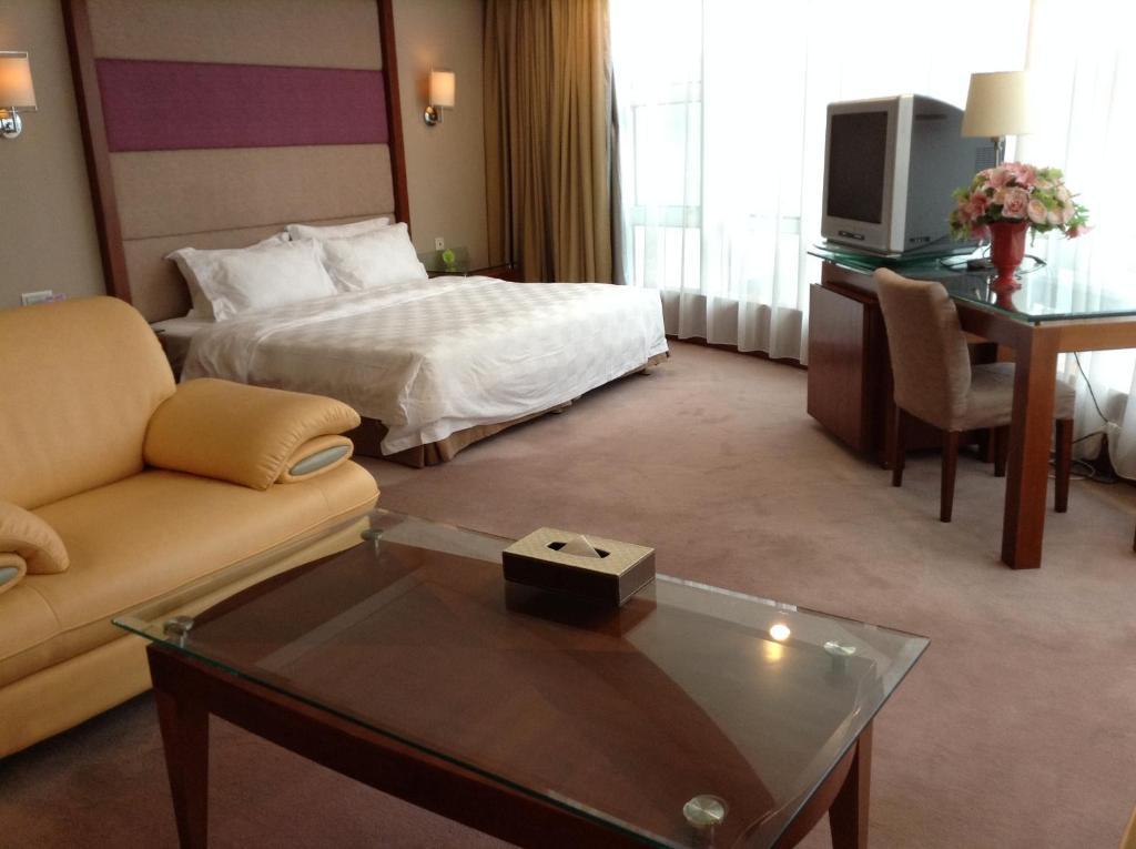 New Times Hotel Shenzhen Railway Station Esterno foto