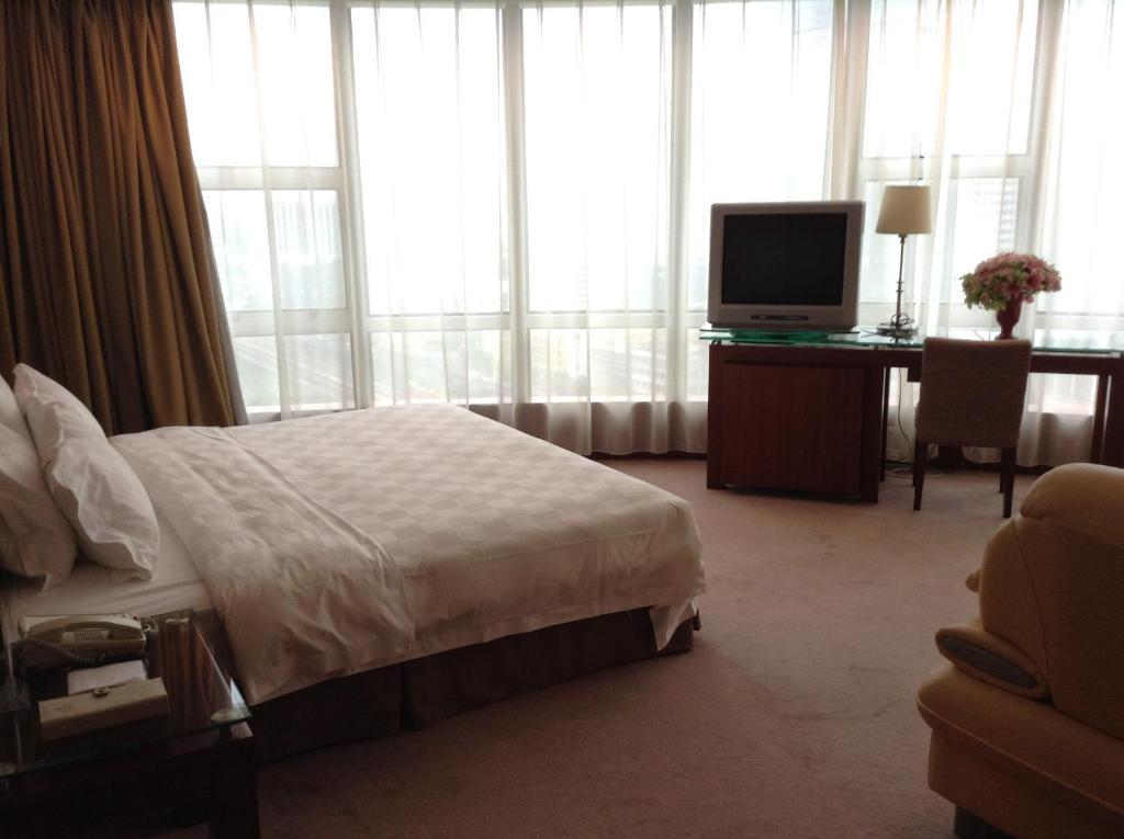 New Times Hotel Shenzhen Railway Station Esterno foto