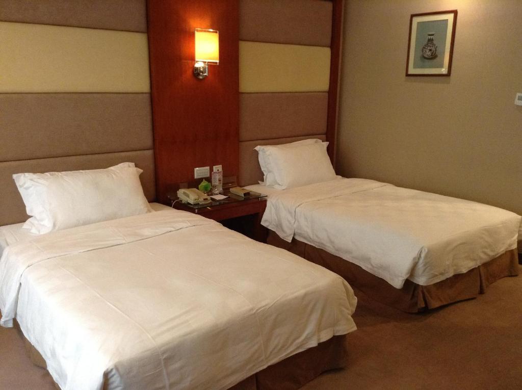 New Times Hotel Shenzhen Railway Station Esterno foto